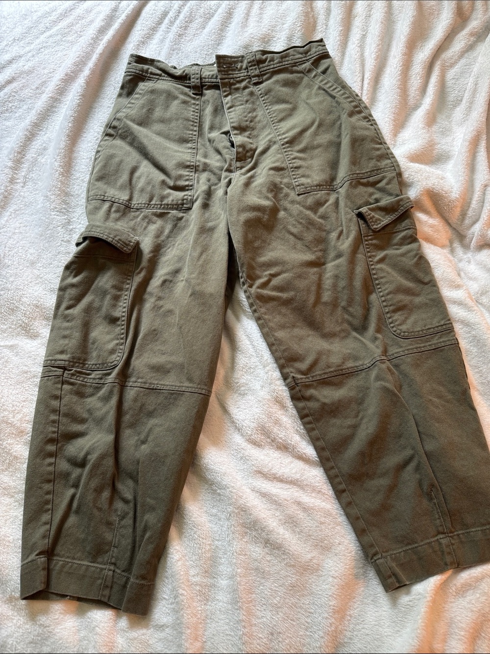 High-Rise Olive Wide-Leg Cargo Jeans
